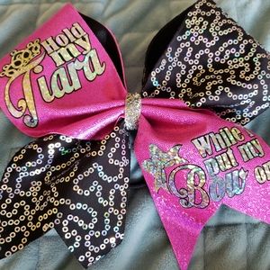 Cheer bows